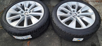 18 Skoda Octavia - 225/45R18 - 5