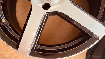 DOTZ CP5  Dark 7Jx17 ET15 4x108 stred 65,1 - 5