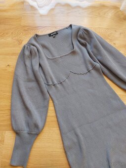 Šaty × XL 5€/ks - 5