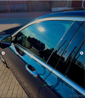 Predám Mercedes-Benz E220d AMG line - 5