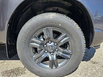 Toyota hilux 2.4 diesel rok 2023 zelená tmavá metalíza - 5