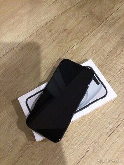 Iphone 15  128GB - 5