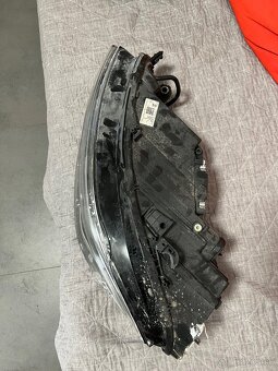 Predné ľavé svetlo passat b9 - 5