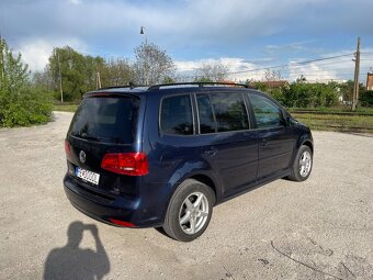 Volkswagen Touran - 5