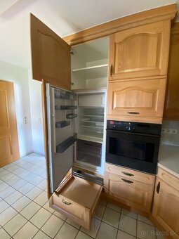 Masívna kuchynská linka z Nemecka so spotrebičmi - 5