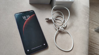 Xiaomi Mi9 (6/128GB) Ocean Blue - 5