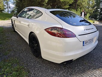 Porsche Panamera 4 - 5