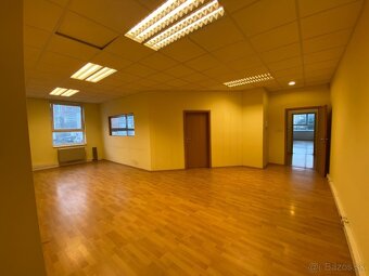 Administratívny priestor na prenájom - Bratislava V - 5