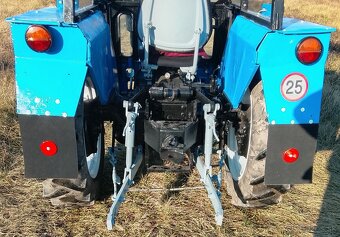 Traktor Zetor - 5