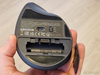 Vertikálna myš UGREEN M571 - 5