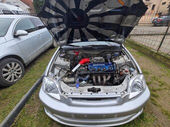 Honda civic 6G coupe - 5