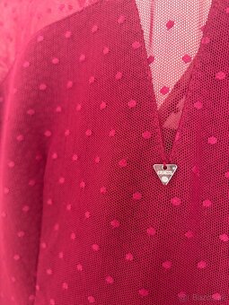 Bordové šaty Guess - 5