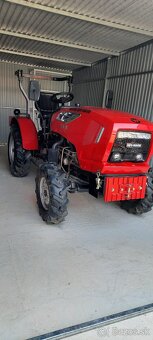 Predám traktor s náradím - 5