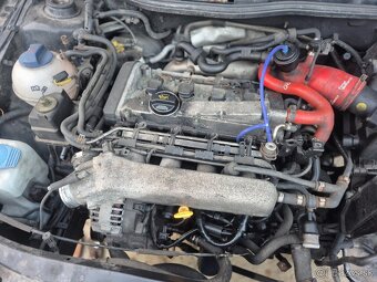 Predám kompletný motor 1.8t 132kw kód motora - AUQ - 5