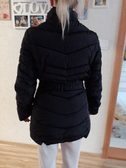Dámska čierna zimná bunda v. L - TOP stav - 5