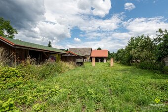 KRÁSNY POZEMOK SO STARŠÍM RODINNÝM DOMOM - POLUVSIE - 5