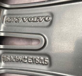 Zimní sada Volvo V90 CC/ XC40 235/50R19 103V - 5