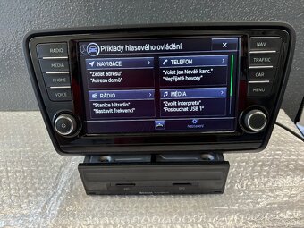 skoda octavia 3 radio columbus navi smartlink - 5