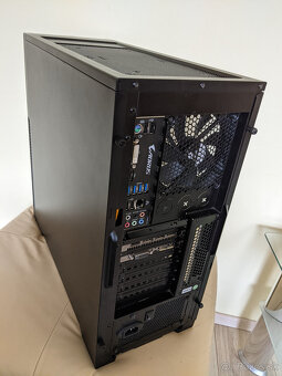 PC AMD Ryzen 5 3500X, B450, 16GB RAM, RX580 8GB, SSD 120GB - 5