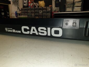 Klávesy  CASIO - 5