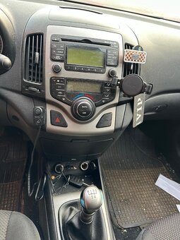 Rozpredám na diely Hyundai i30 I HB 1.4 G4FA - 5