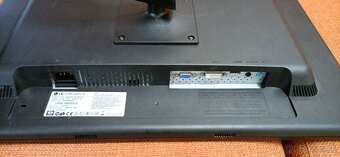 Predam lcd monitor LG Flatron W2442PA-BF - 5
