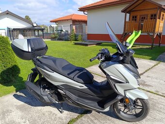 HONDA FORZA 125 - 5