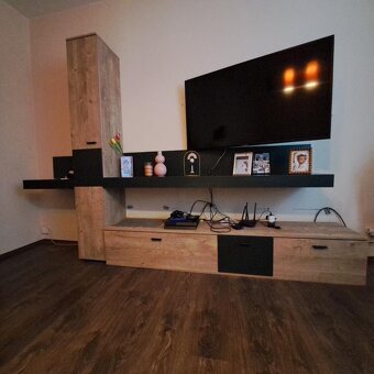 Obývacia stena,stolík,taburetky - 5