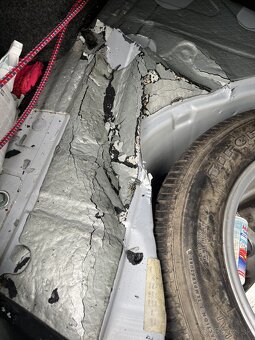Predám VW Passat B5 1.8T na náhradné diely - 5