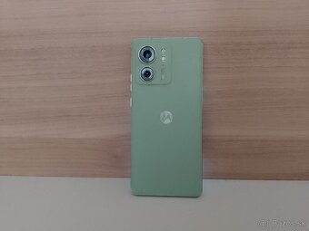 Motorola Edge 40 - 5