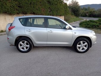 Toyota RAV4 2.2d 100kw 4x4 - 5