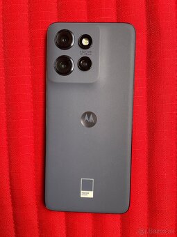 Nový Motorola Edge 50 Neo Pantone - 5
