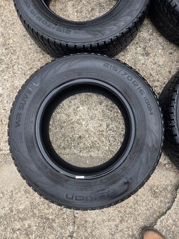 Nokian WR Suv 3 215/70R16 100h 10mm - 5