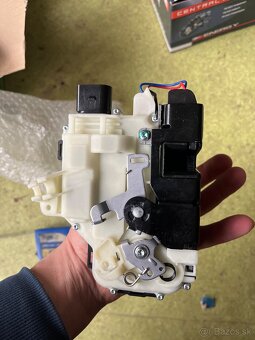 predam zamok dveri na ŠKODU OCTAVIU1 - 5