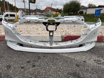 Predám nárazník na Mazdu 3. - 5