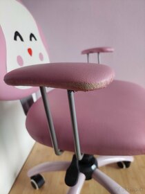 Ružová otáčacia stolička - 5
