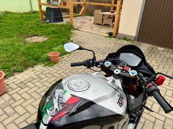 Aprilia Tuno factory 1100 V4 - 5