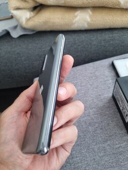 mobilny telefon samsung S20 - 5