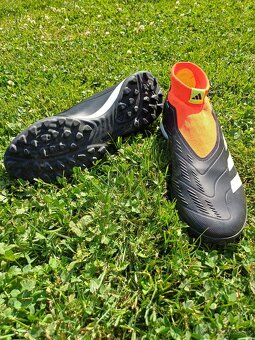 Predám turfy Adidas Predator Edge.3 TF (veľkosť: 39.1/3) - 5