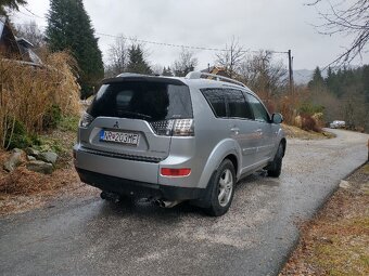Mitsubishi Outlander 4x4 - 5