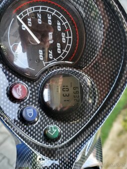 Yamaha - skúter - 5