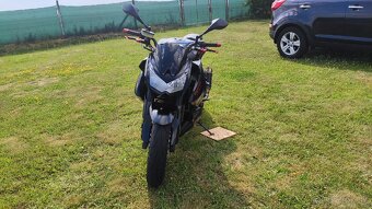 Kawasaki Z1000 - 5