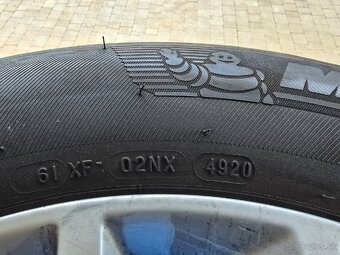 Celoročné gumy Michelin 235/60 r18 - 5