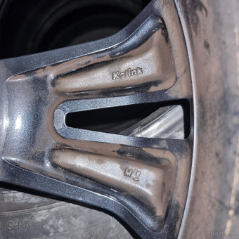 NISSAN disky 5x114.3 R18 7J ET40 - 5