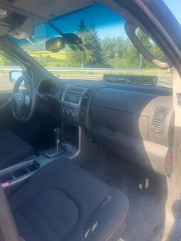 Nissan Pathfinder 2.5 dCI Automat 7-miestny - 5