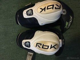 Predám lakťové chrániče na hokej 2 druhy - 5