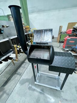 Gril lokomotíva s udiarňou - 5