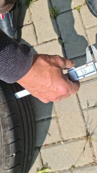 Na predaj 1ks  Sava Intensa 2HP 215/55 R17 - 5