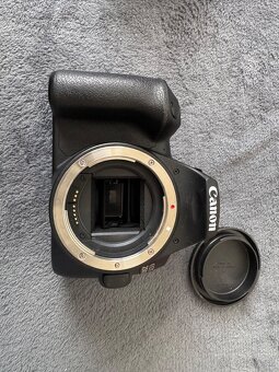 Canon 250D - 18-55MM + 50MM 1.4F - 5