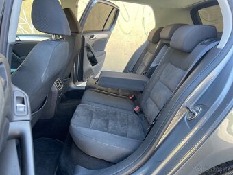 Volkswagen Golf 6 2.0 TDI CR Highline - 5